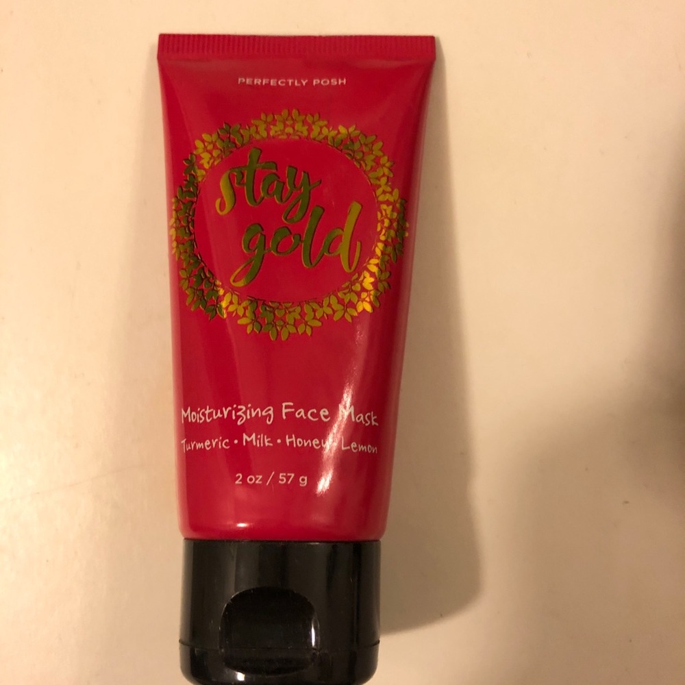 Perfectly Posh Stay Gold Mask